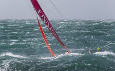 Le voilier Generali dans la tempête ! - media2